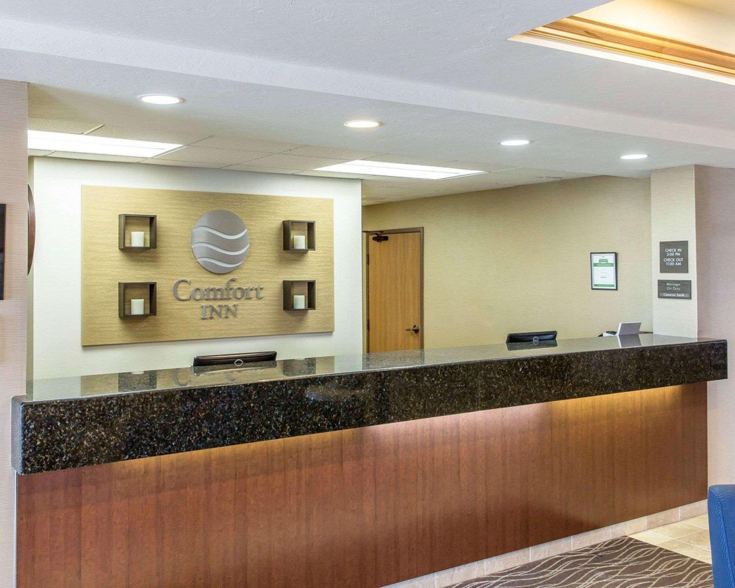 コンフォート イン エバンズヴィル キャスパー Evansville エクステリア 写真